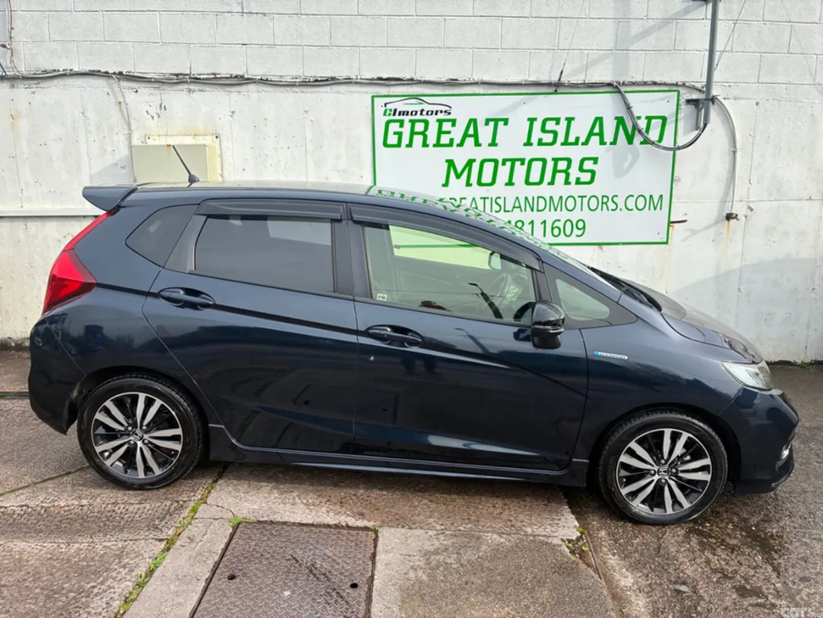 Honda Fit Hatchback, Petrol Hybrid, 2019, Blue