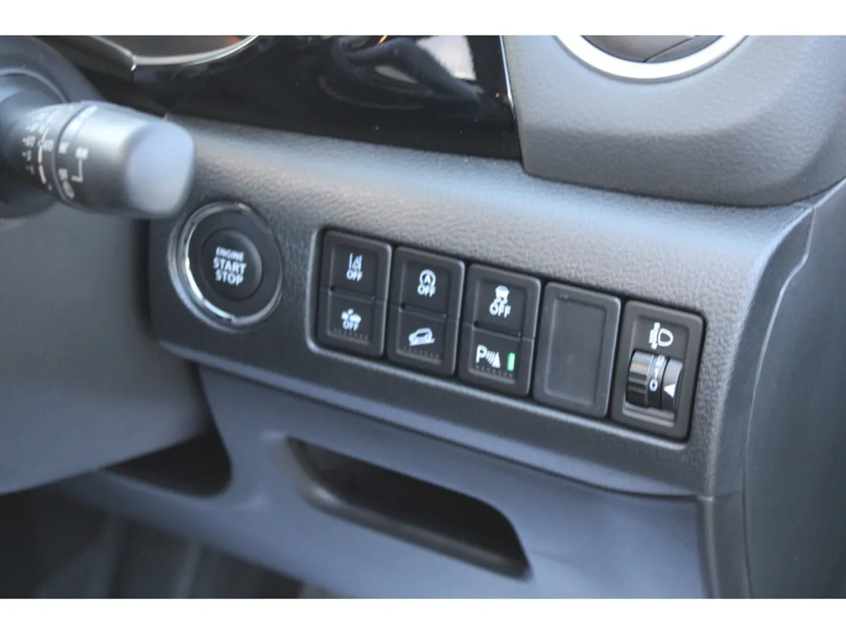 Suzuki Vitara SUV, Petrol Hybrid, 2027, Grey