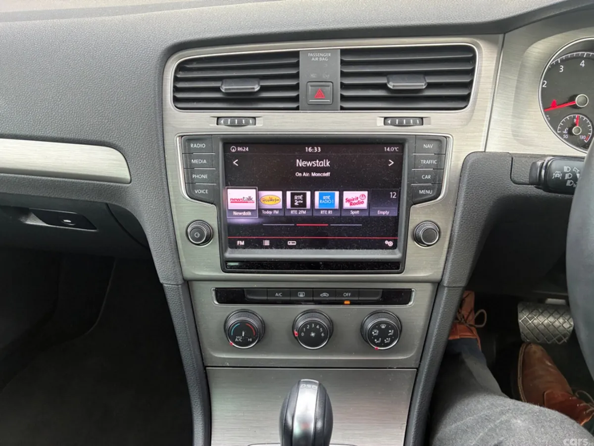 Volkswagen Golf Estate, Petrol, 2015, Black