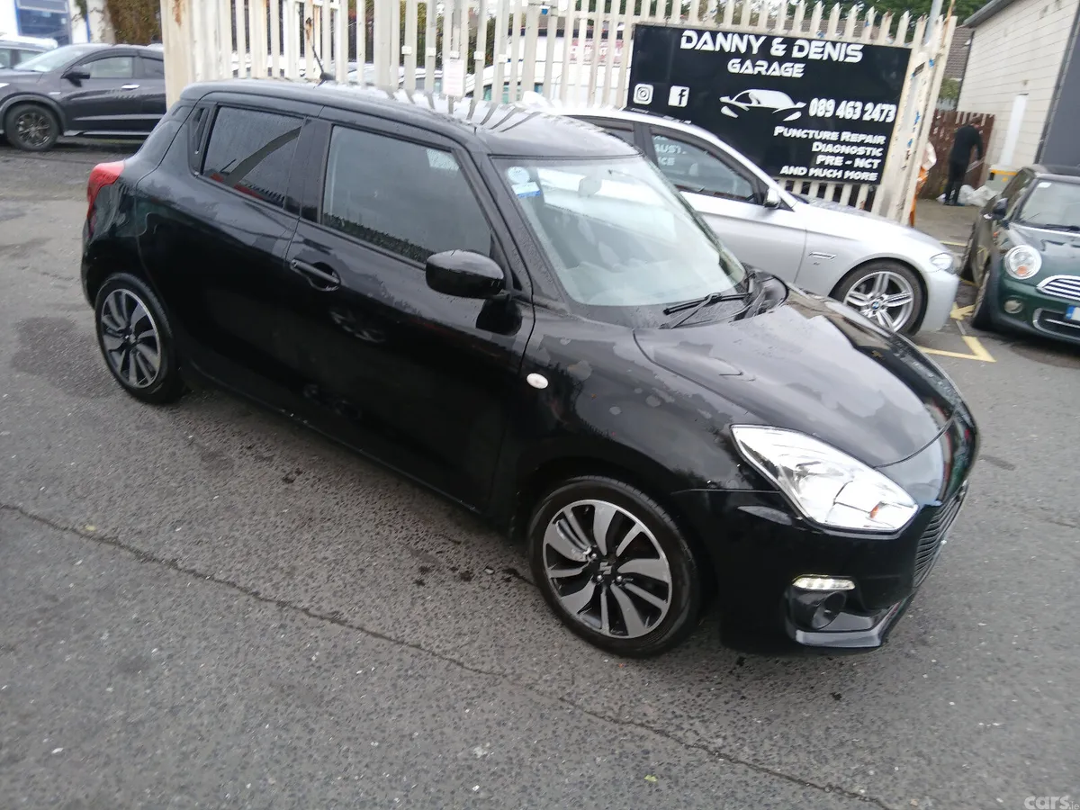 Suzuki Swift Hatchback, Petrol, 2020, Black