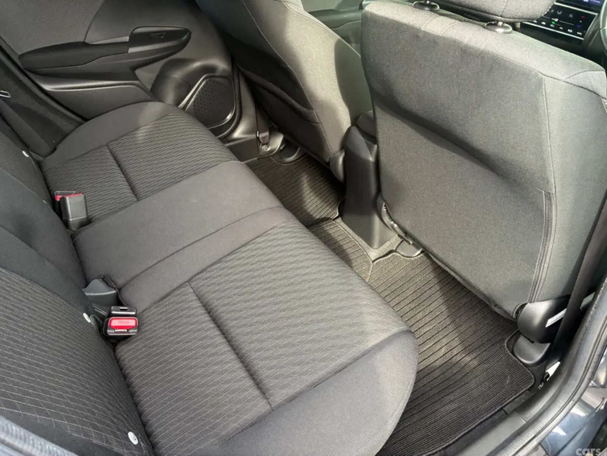 Honda Fit Hatchback, Petrol Hybrid, 2019, Blue