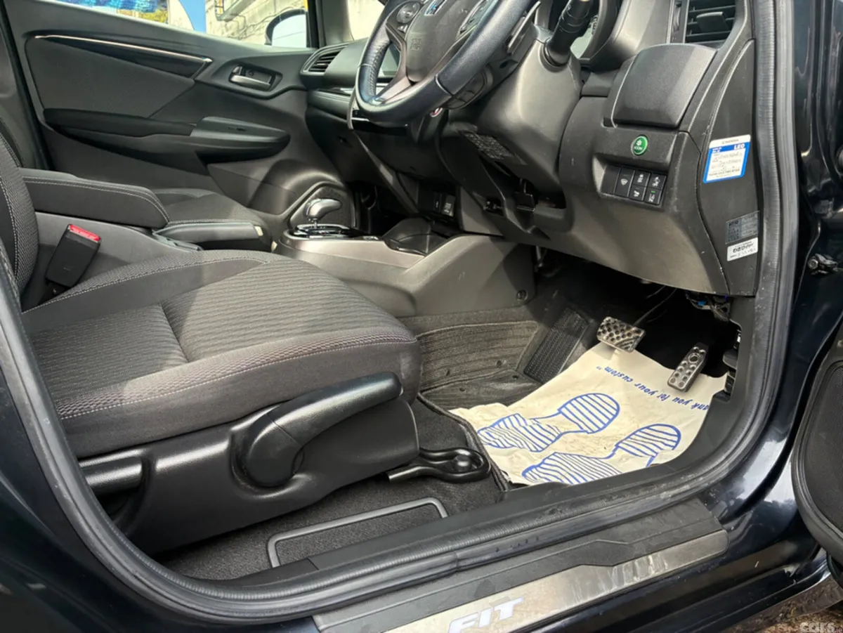 Honda Fit Hatchback, Petrol Hybrid, 2019, Blue