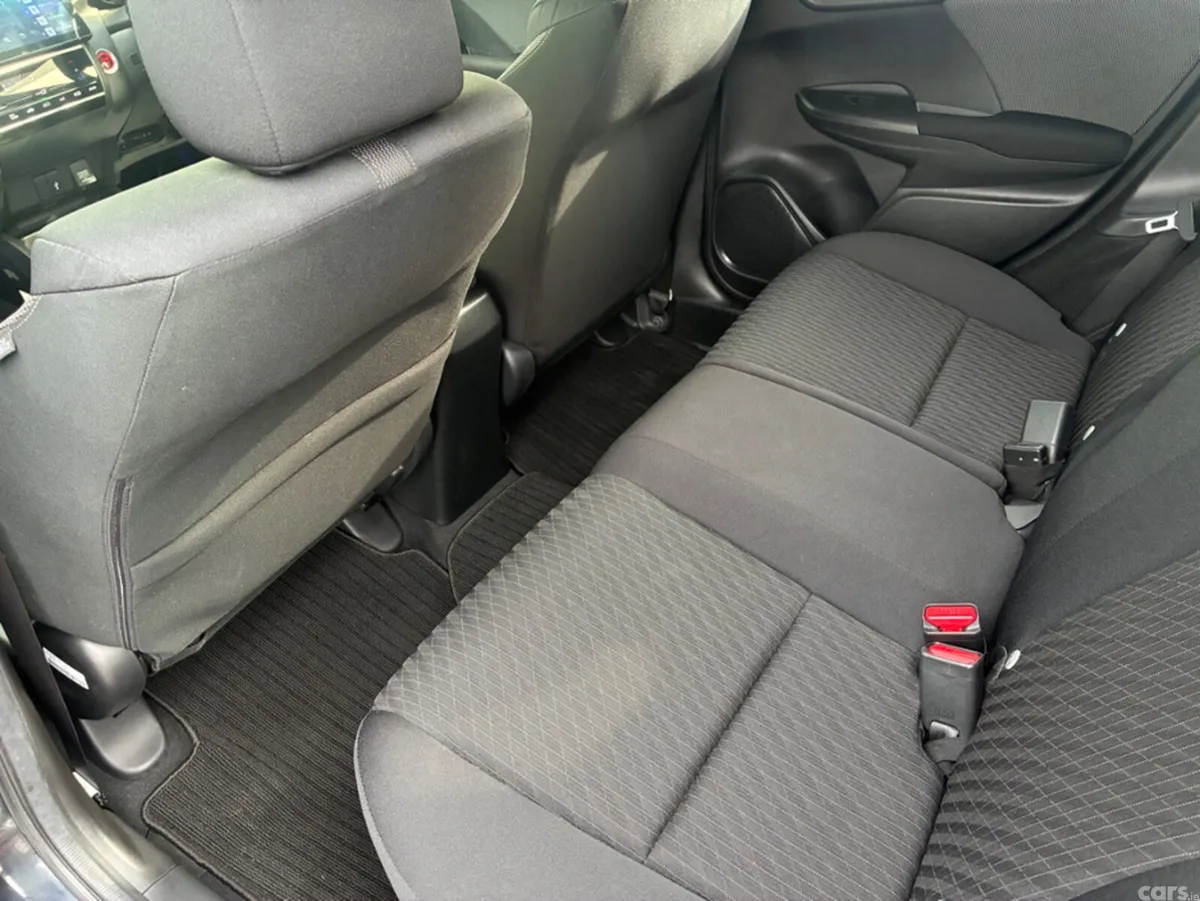 Honda Fit Hatchback, Petrol Hybrid, 2019, Blue