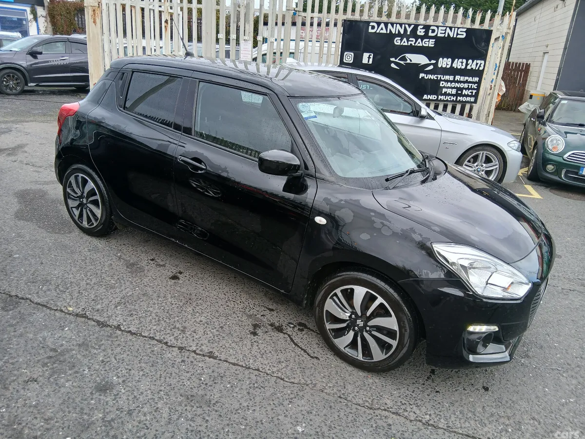 Suzuki Swift Hatchback, Petrol, 2020, Black