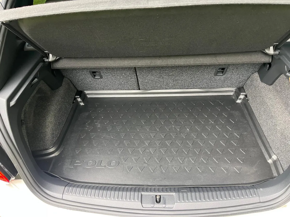Volkswagen Polo Hatchback, Petrol, 2015, Silver