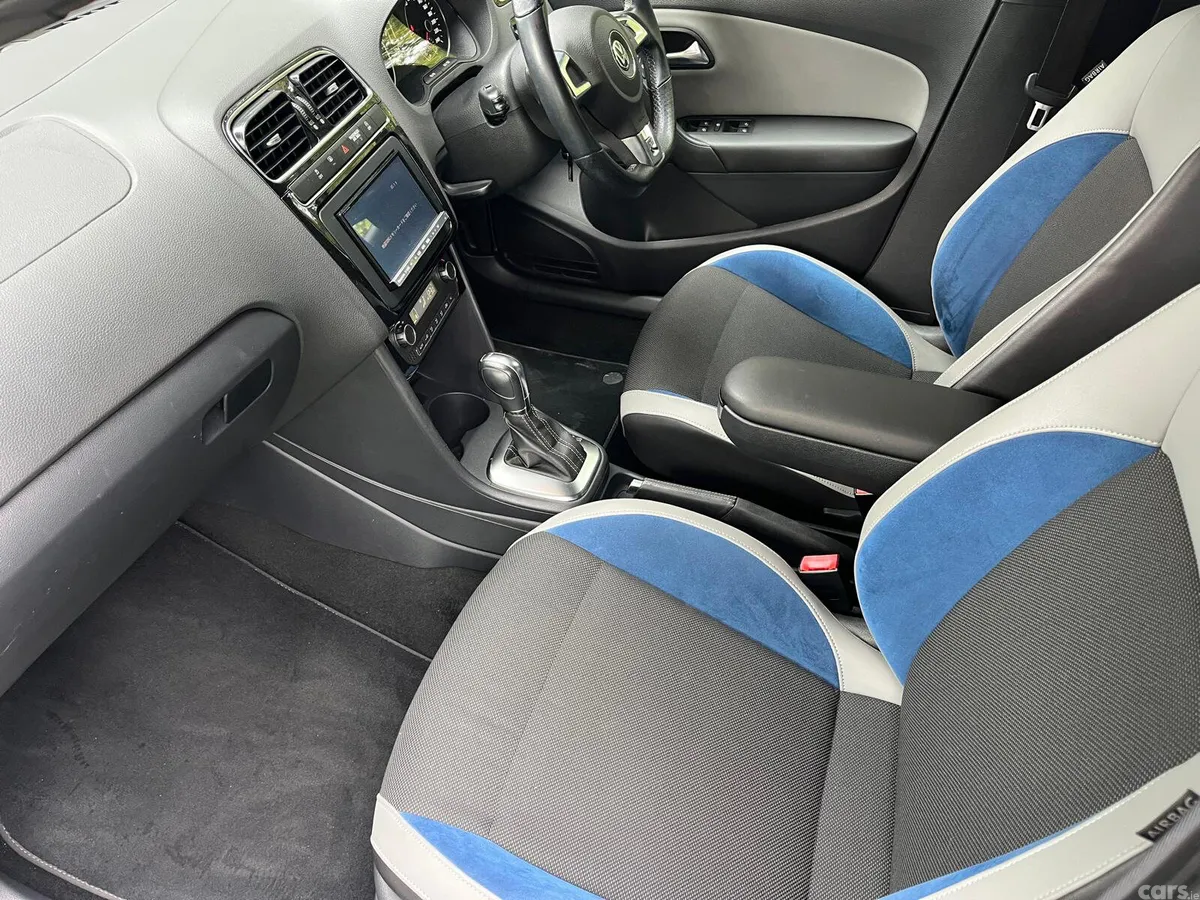 Volkswagen Polo Hatchback, Petrol, 2015, Silver