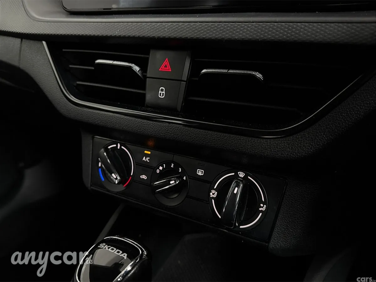 Skoda Kamiq Hatchback, Petrol, 2021, Blue