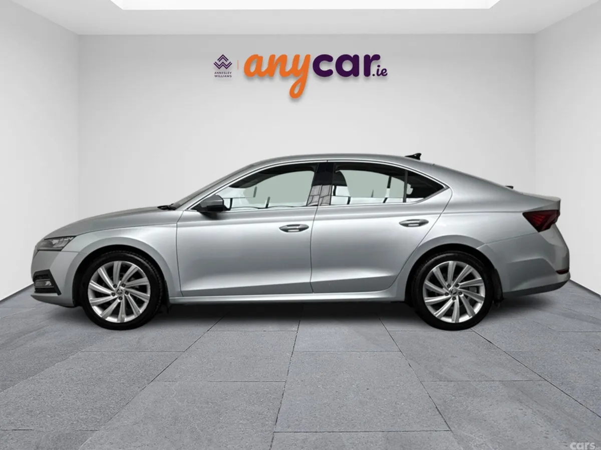 Skoda Octavia Saloon, Petrol, 2021, Grey