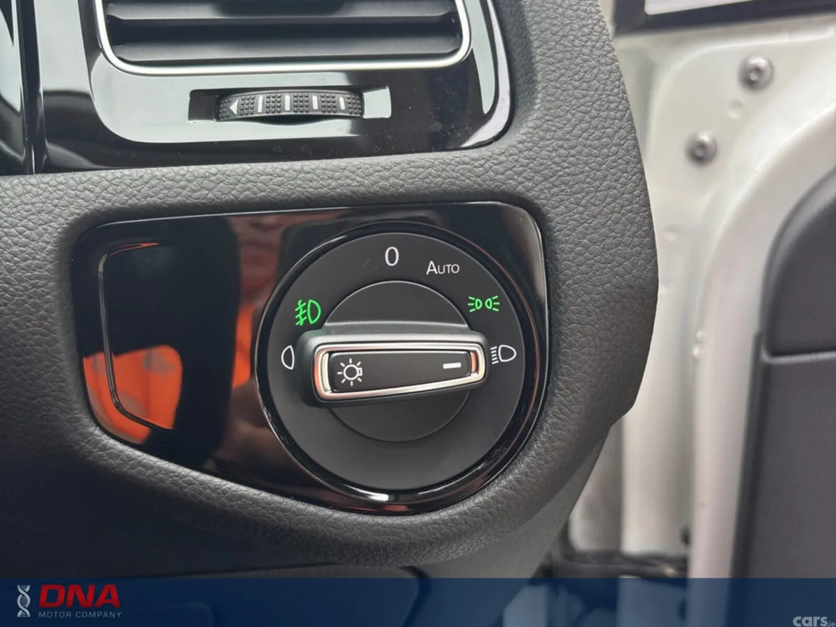 Volkswagen Golf Hatchback, Petrol, 2019, White