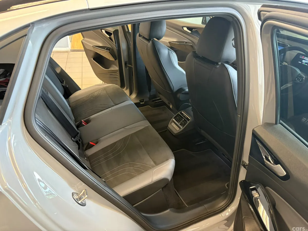 Volkswagen ID.5 Hatchback, Electric, 2025, Grey