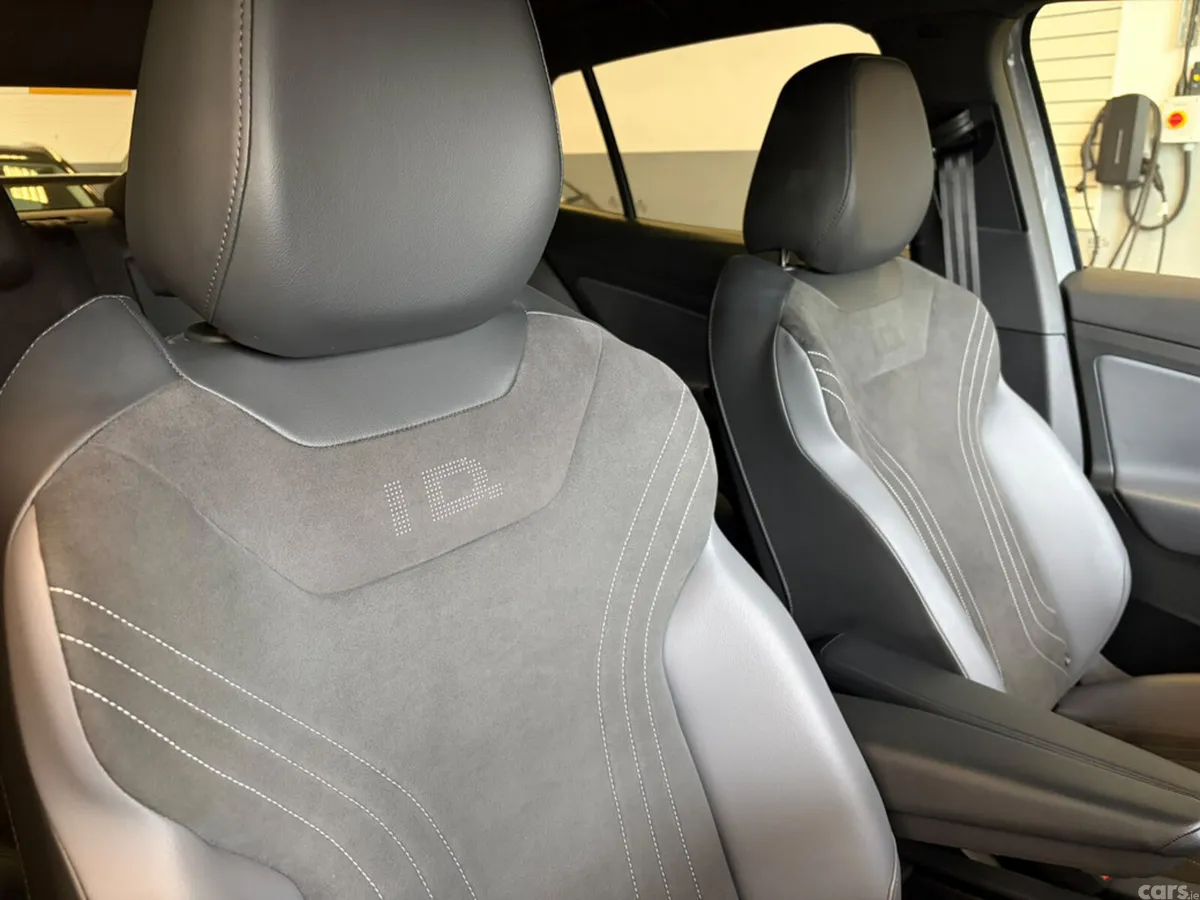 Volkswagen ID.5 Hatchback, Electric, 2025, Grey