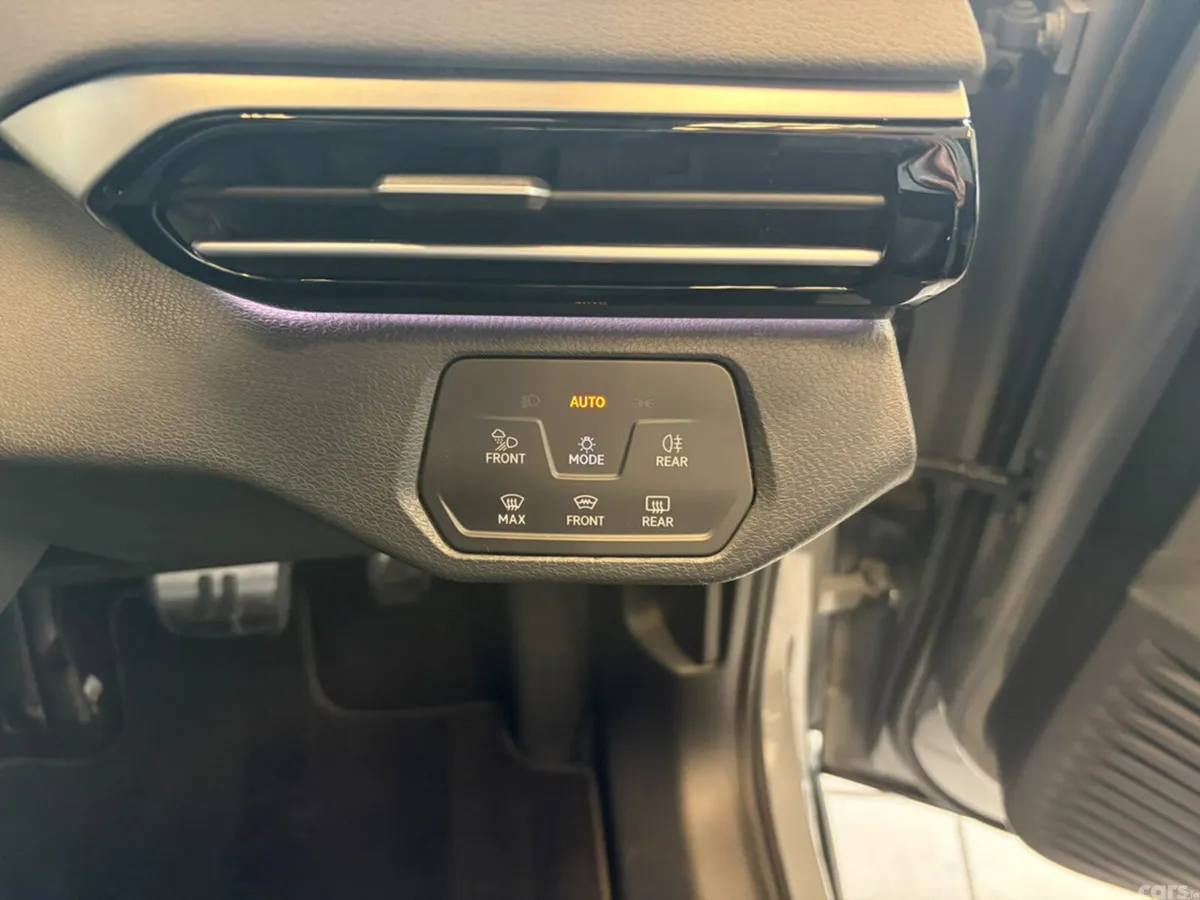 Volkswagen ID.5 Hatchback, Electric, 2025, Grey