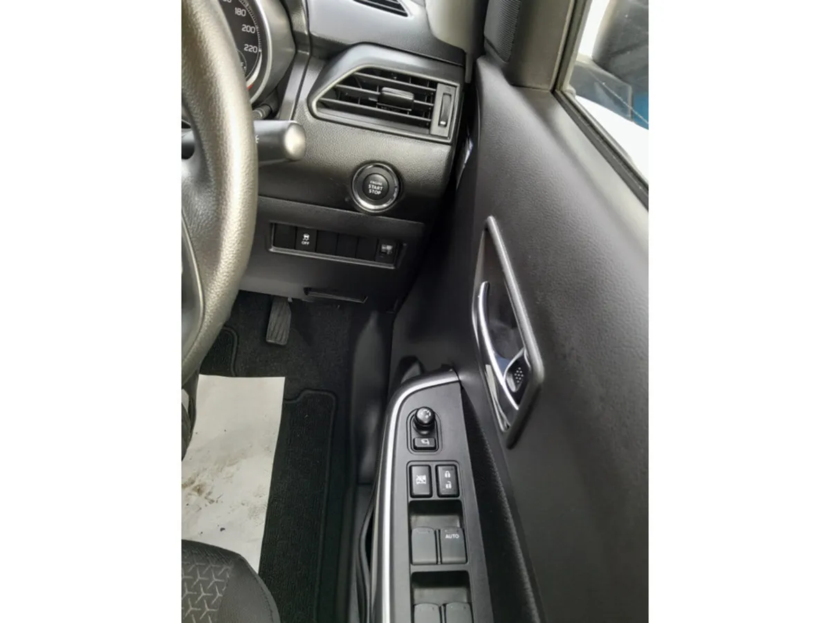 Suzuki Swift Hatchback, Petrol, 2023, Blue