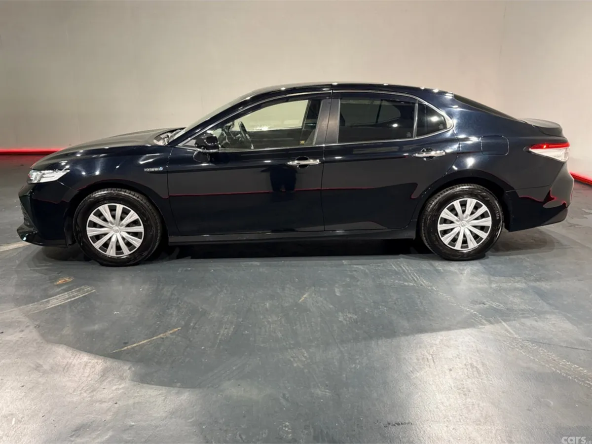 Toyota Camry Saloon, Petrol Hybrid, 2019, Black
