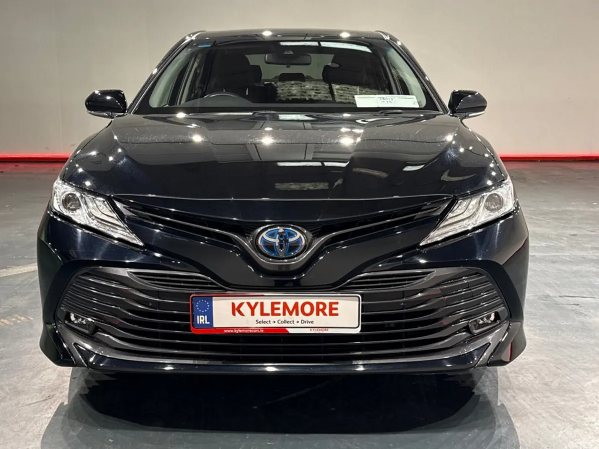 Toyota Camry Saloon, Petrol Hybrid, 2019, Black