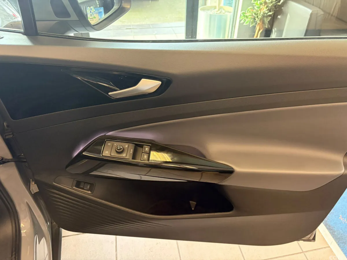 Volkswagen ID.5 Hatchback, Electric, 2025, Grey
