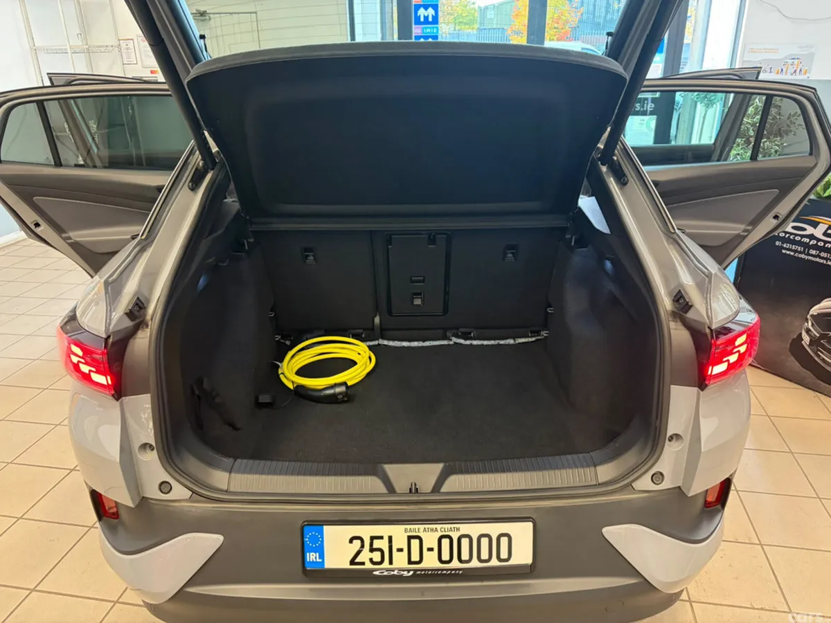 Volkswagen ID.5 Hatchback, Electric, 2025, Grey