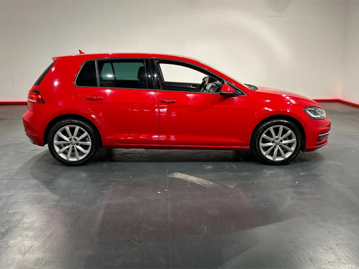 Volkswagen Golf Hatchback, Petrol, 2018, Red