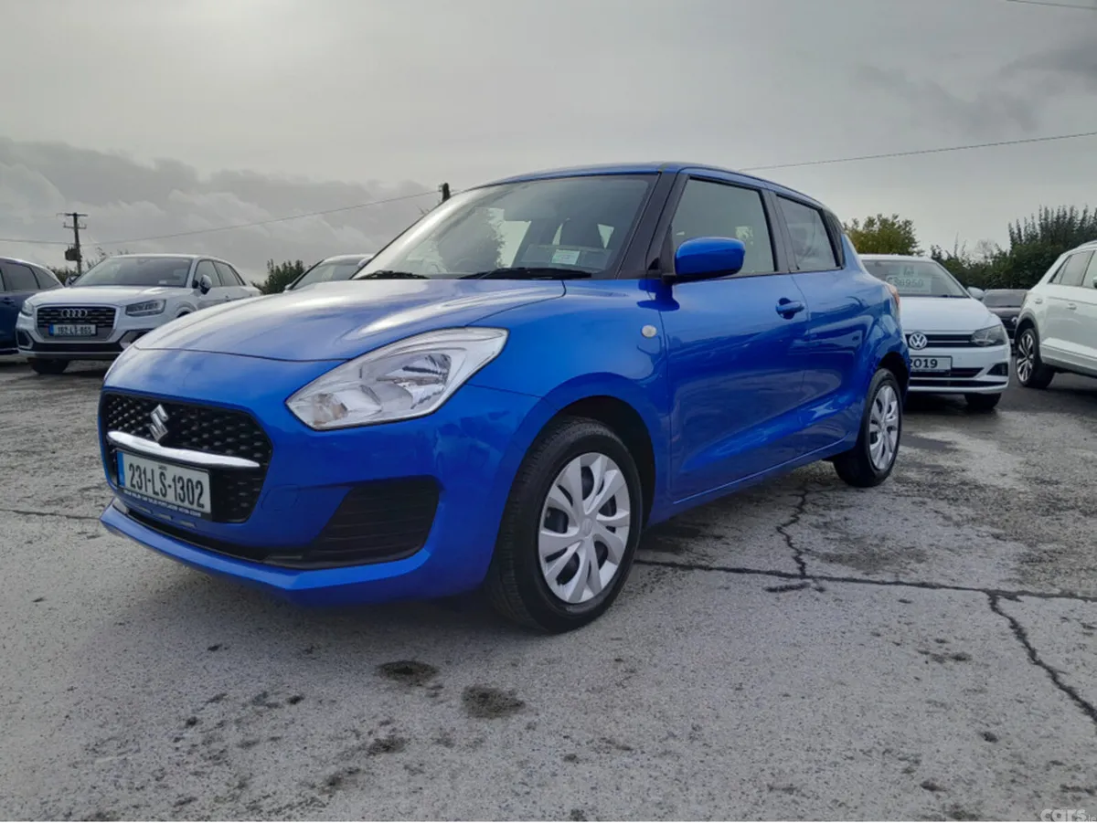 Suzuki Swift Hatchback, Petrol, 2023, Blue