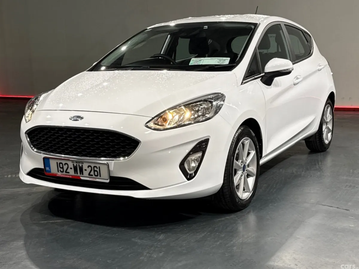 Ford Fiesta Hatchback, Petrol, 2019, White