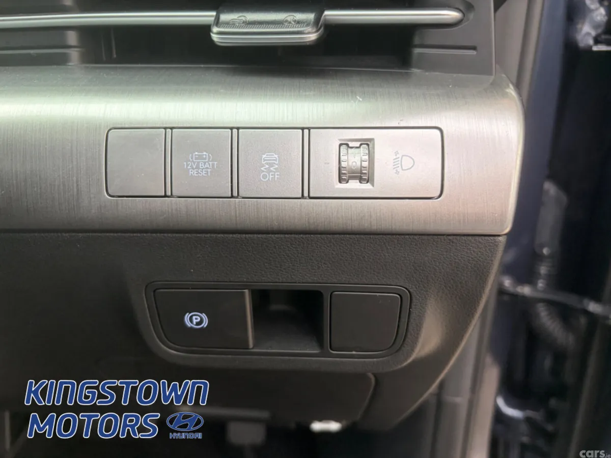 Hyundai KONA MPV, Petrol, 2024, Blue