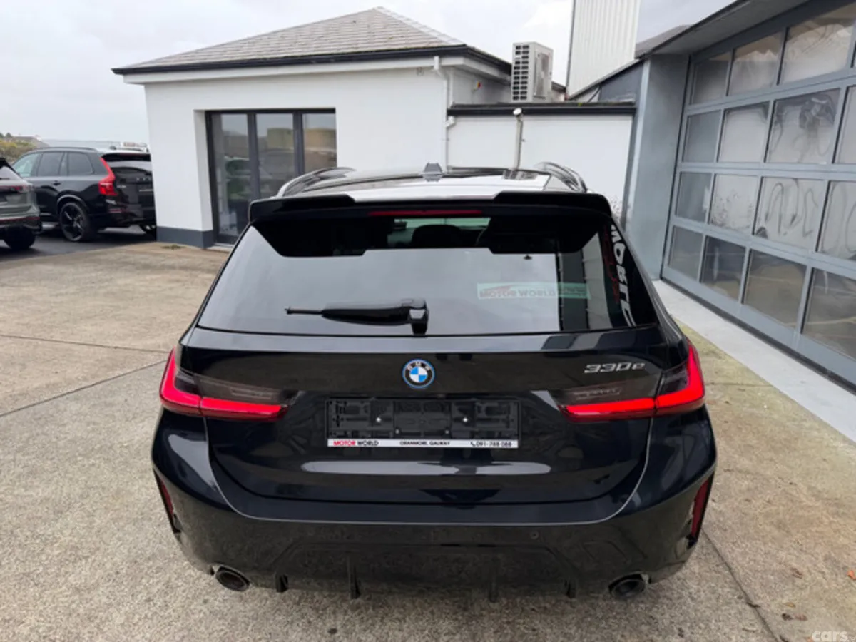 BMW 3-Series Estate, Petrol Plug-in Hybrid, 2024, Black