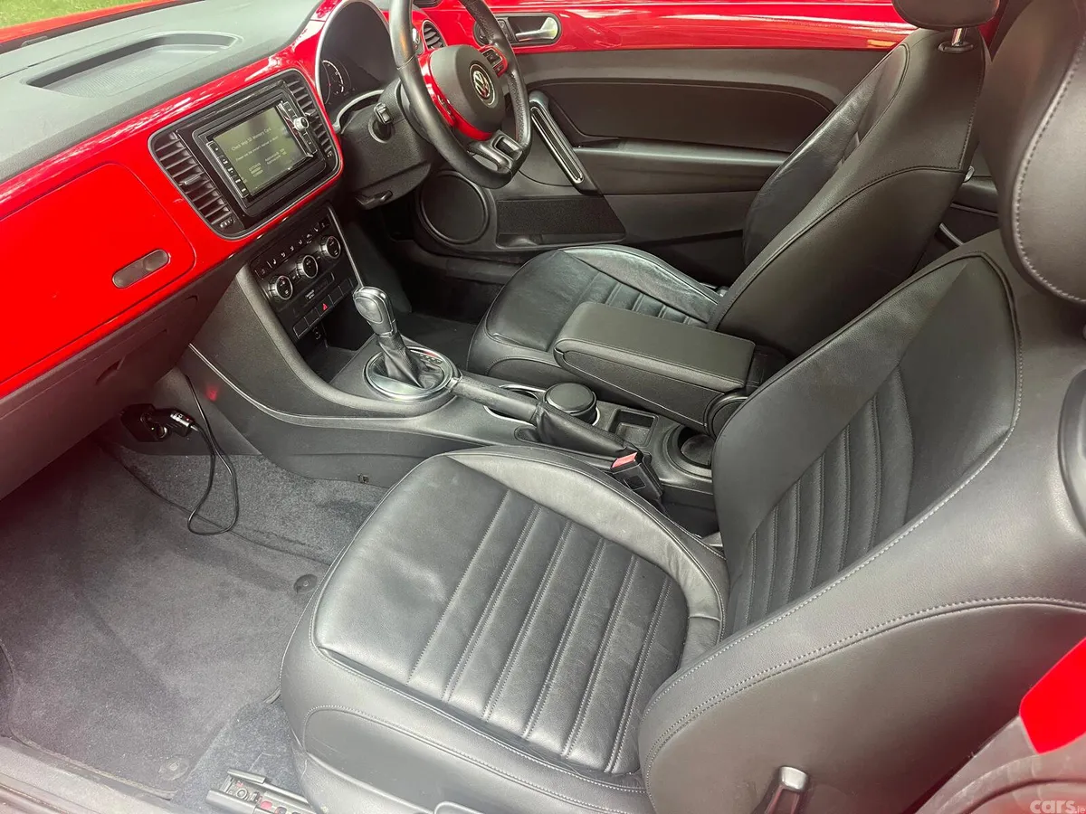 Volkswagen Beetle Hatchback, Petrol, 2014, Red