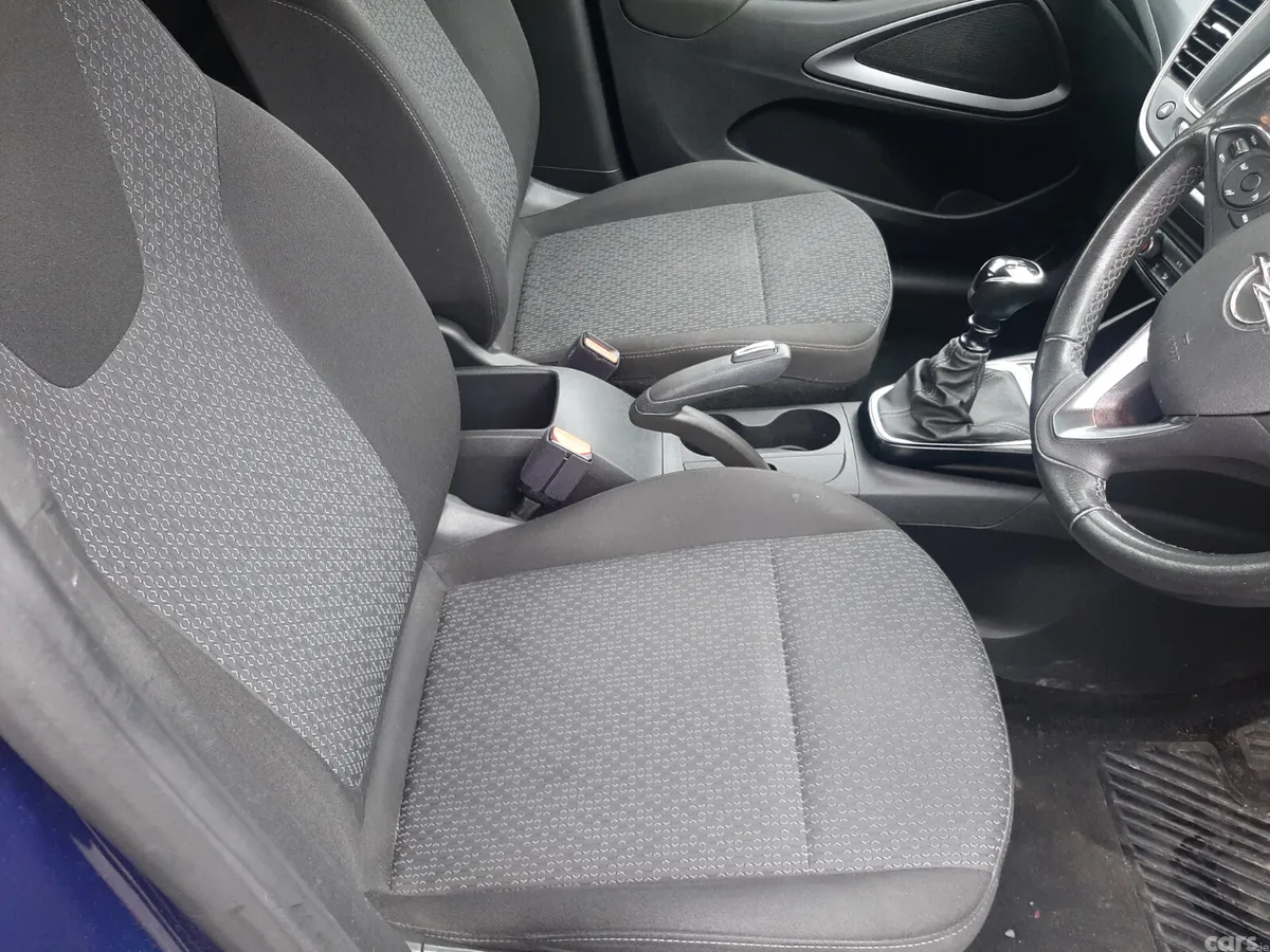 Opel Crossland SUV, Diesel, 2022, Blue