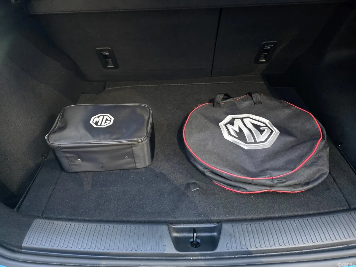 MG MG4 Hatchback, Electric, 2023, Blue