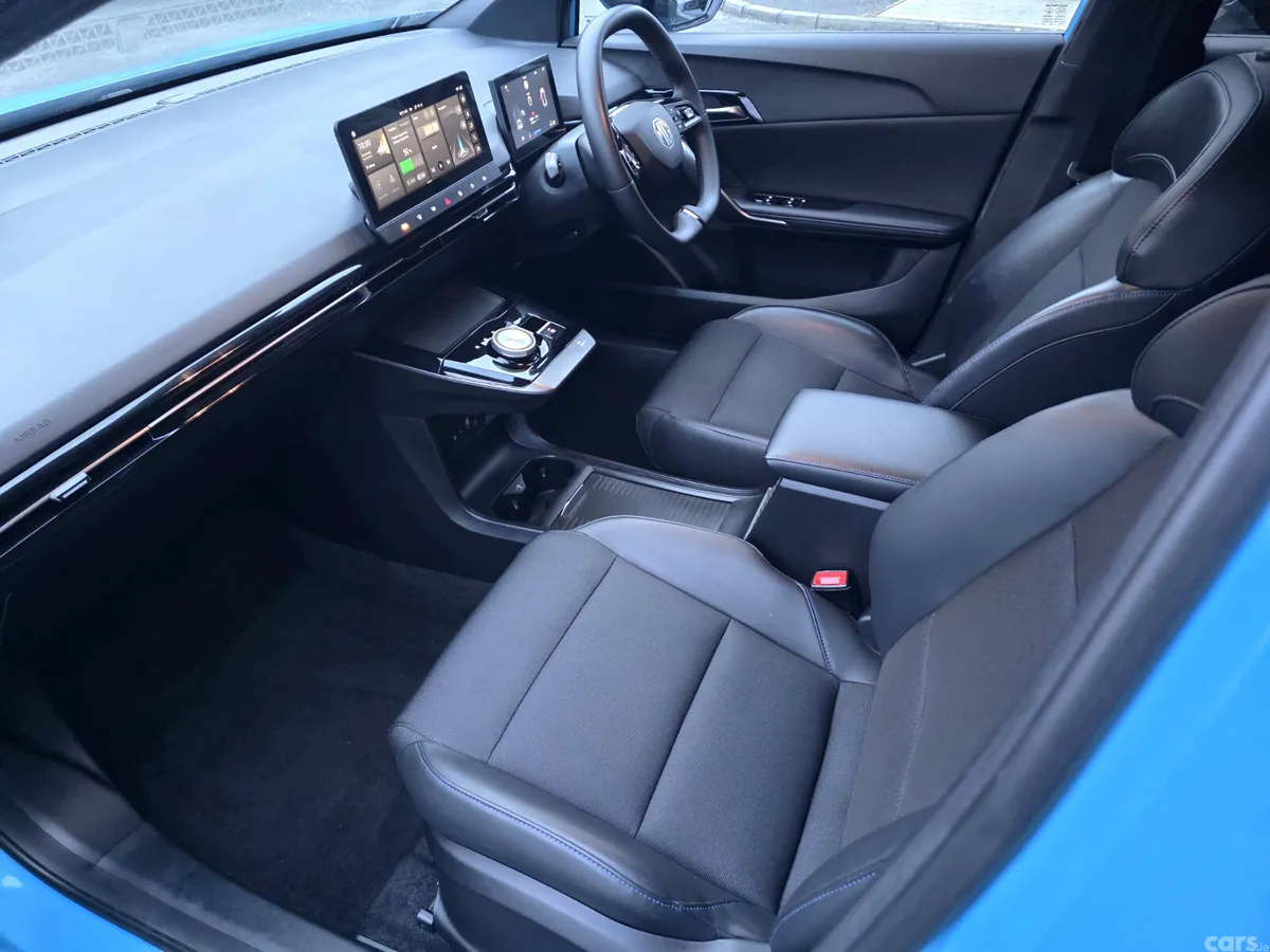MG MG4 Hatchback, Electric, 2023, Blue