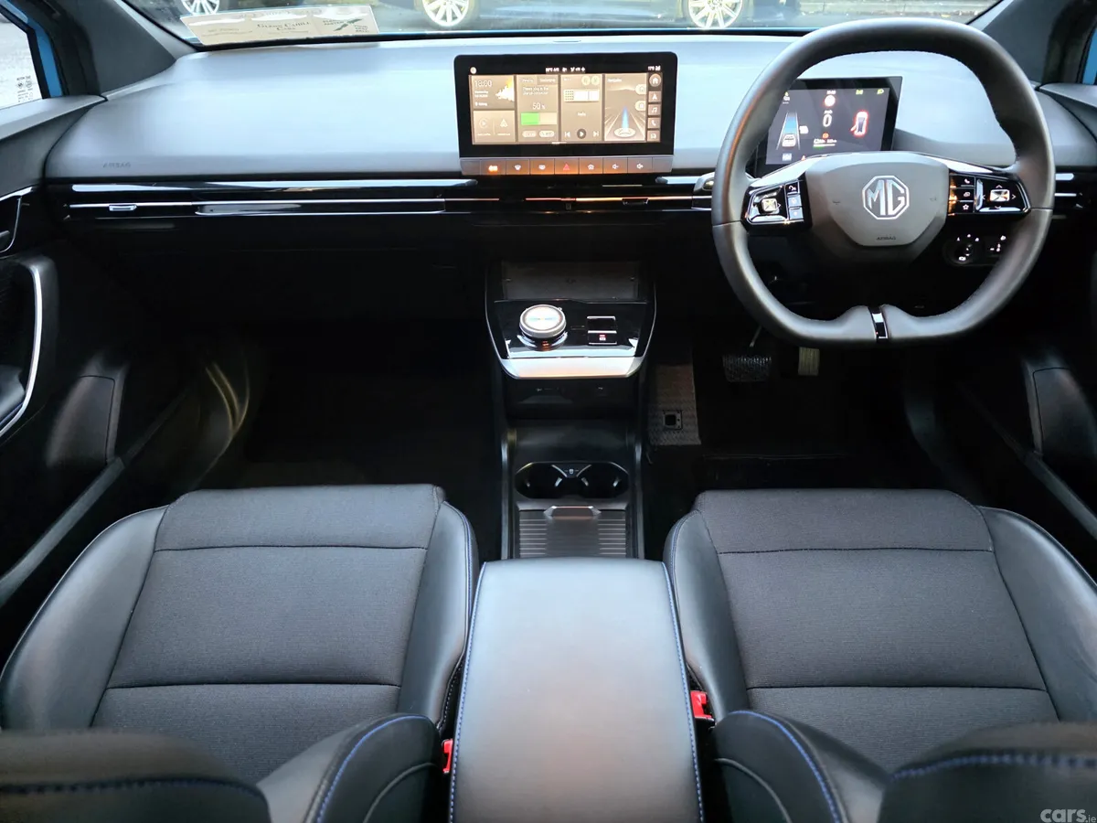 MG MG4 Hatchback, Electric, 2023, Blue