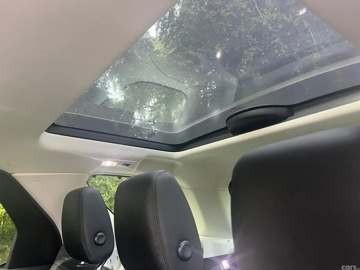 Land Rover Discovery SUV, Diesel, 2017, White