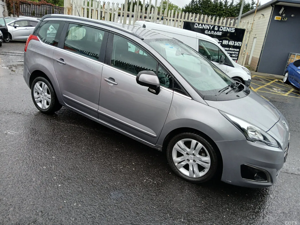 Peugeot 5008 MPV, Diesel, 2015, Grey