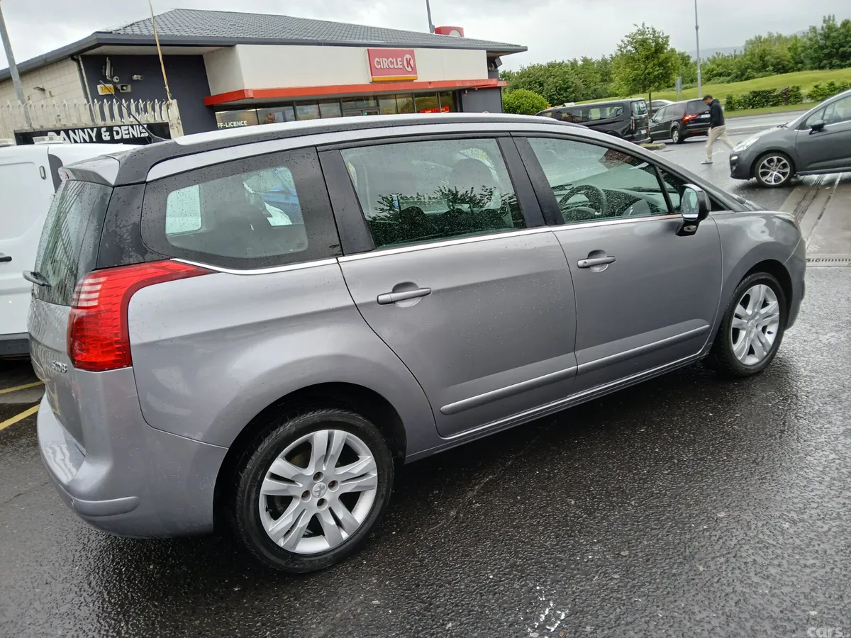 Peugeot 5008 MPV, Diesel, 2015, Grey