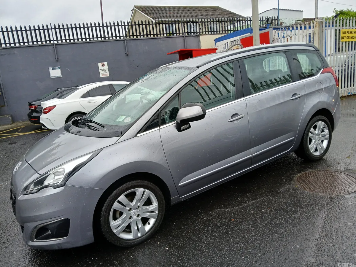 Peugeot 5008 MPV, Diesel, 2015, Grey
