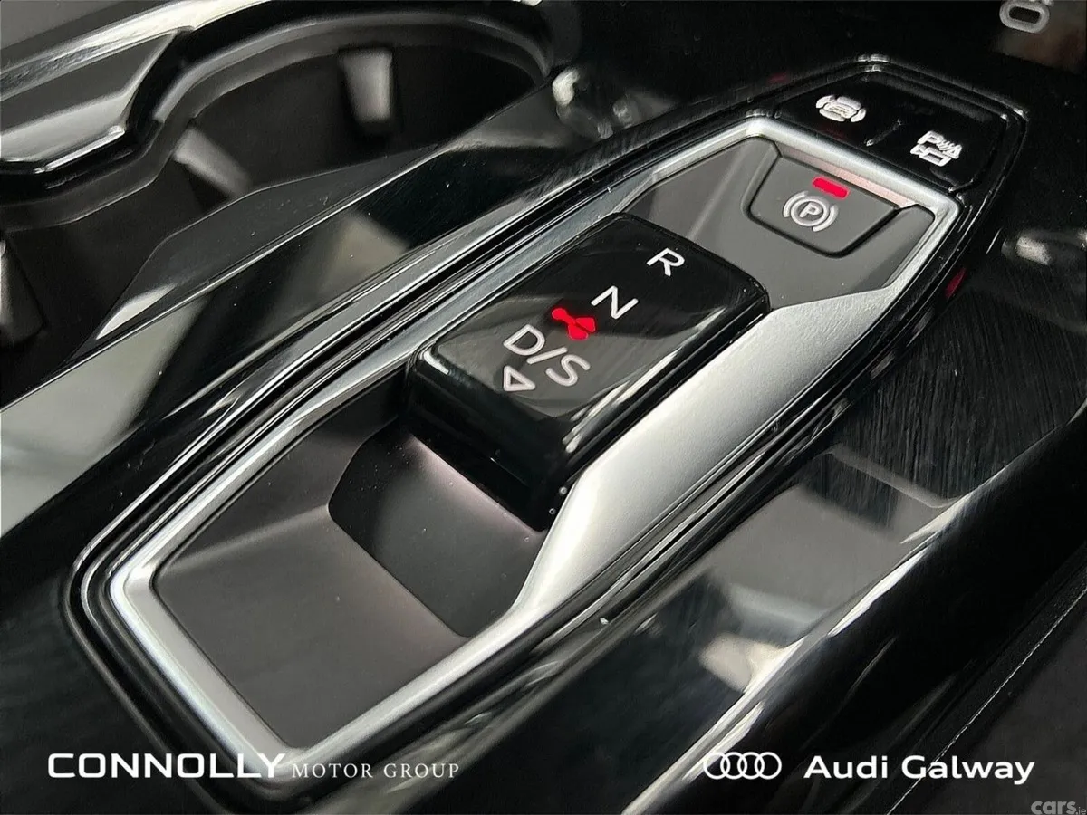 Audi Q5 SUV, Petrol Plug-in Hybrid, 2027, Green