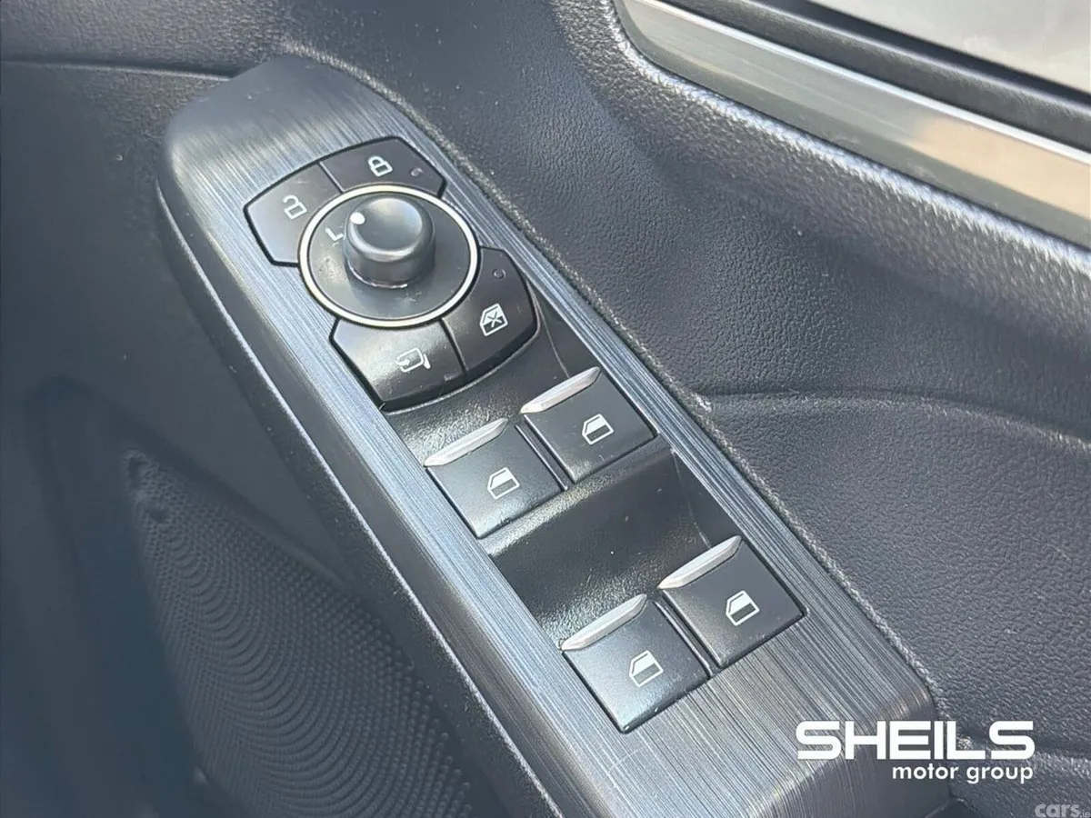 Ford Kuga SUV, Petrol Plug-in Hybrid, 2023, Blue