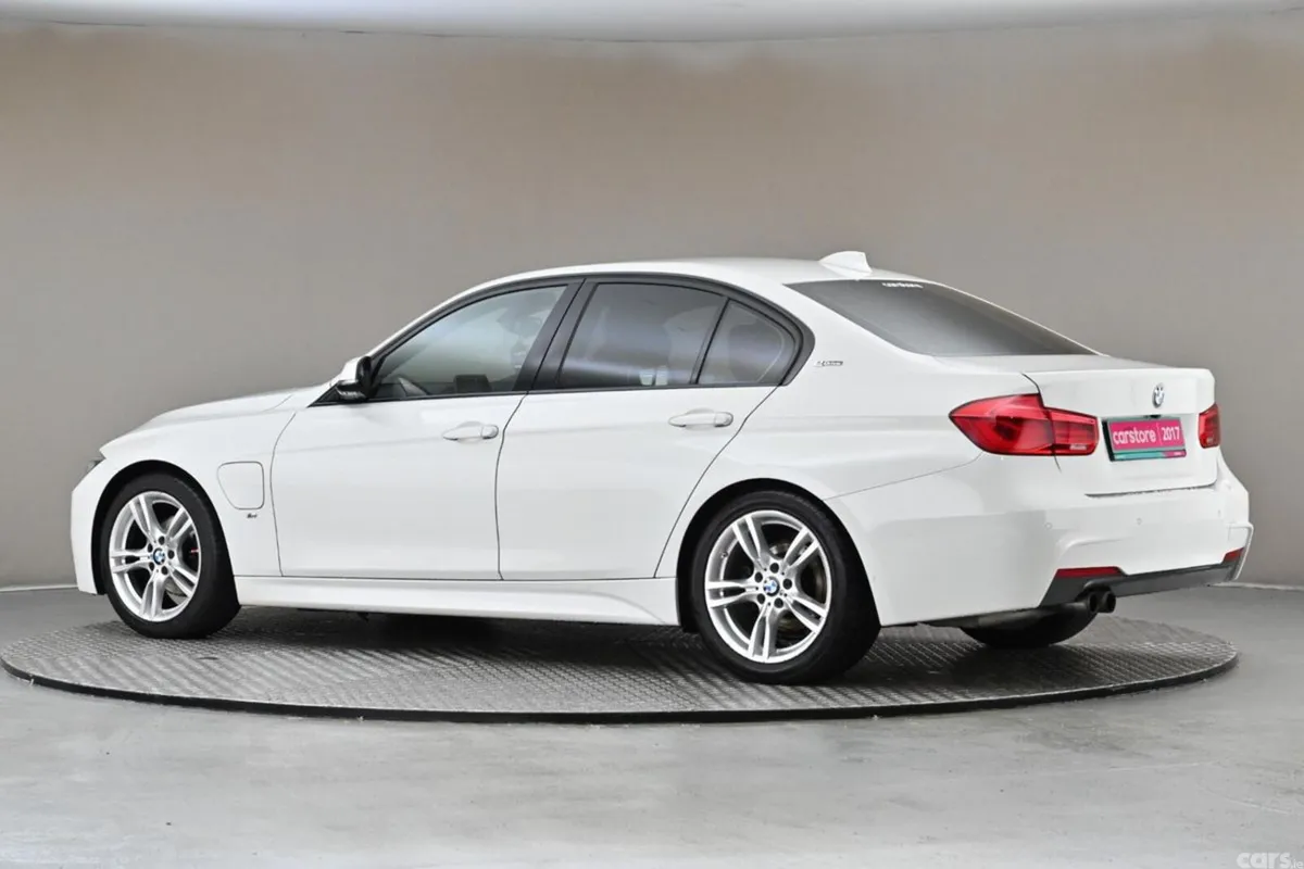 BMW 3-Series Saloon, Petrol Plug-in Hybrid, 2017, White