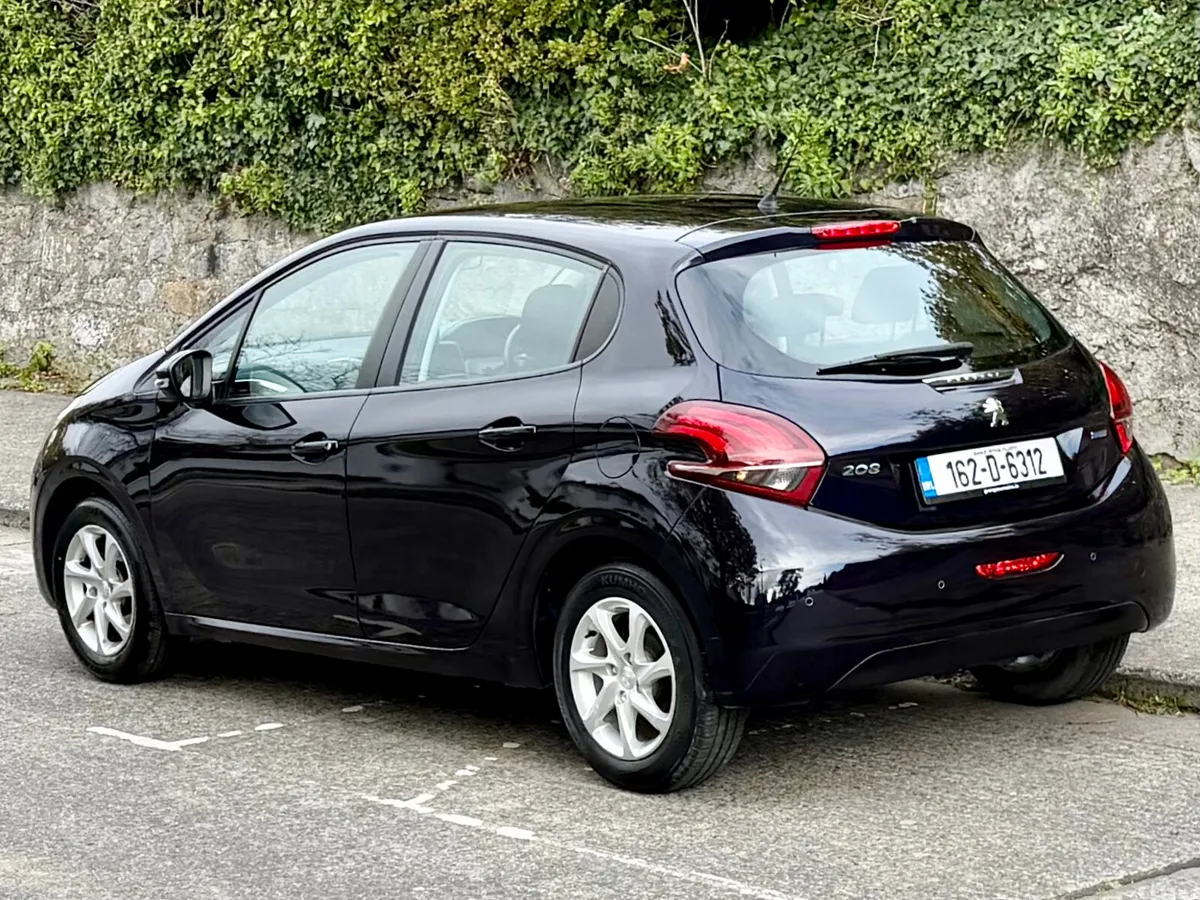 Peugeot 208 Hatchback, Petrol, 2016, Blue