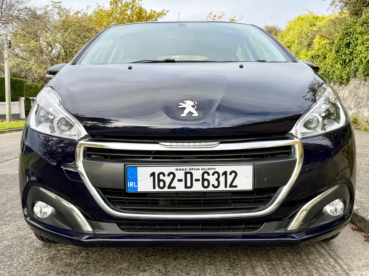 Peugeot 208 Hatchback, Petrol, 2016, Blue