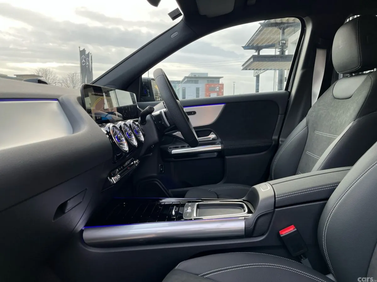 Mercedes-Benz GLA SUV, Diesel Hybrid, 2026, Black