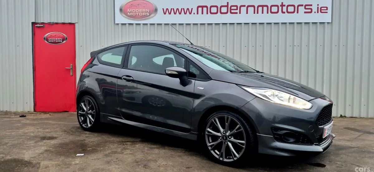 Ford Fiesta Hatchback, Petrol, 2016, Grey