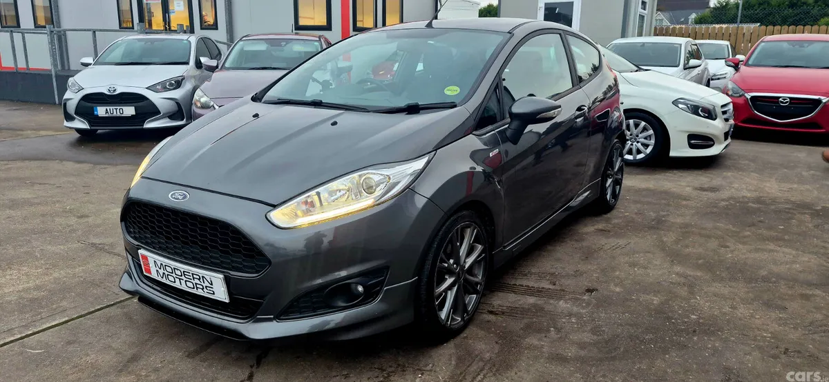 Ford Fiesta Hatchback, Petrol, 2016, Grey