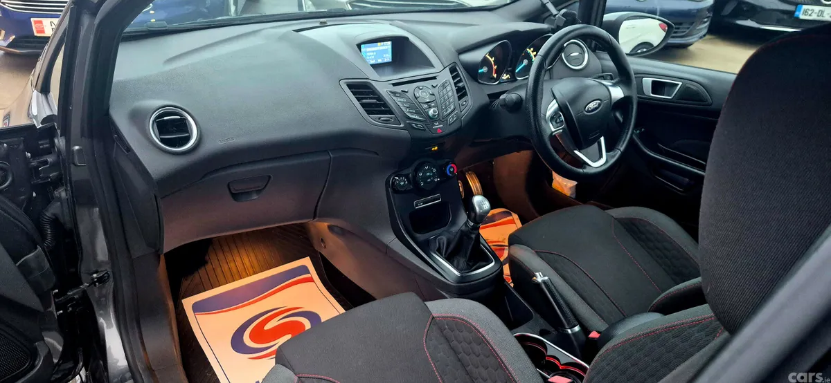 Ford Fiesta Hatchback, Petrol, 2016, Grey