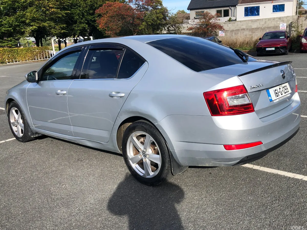 Skoda Octavia Saloon, Diesel, 2016, Silver