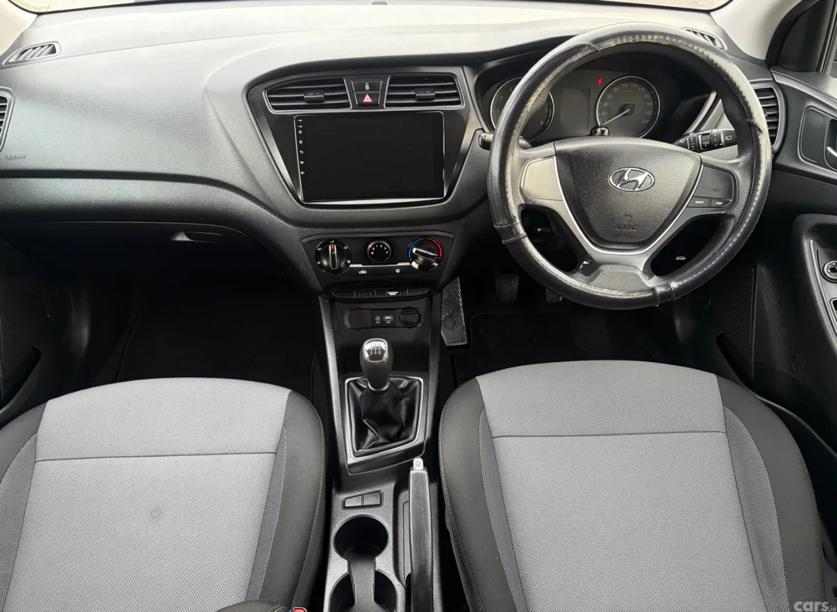 Hyundai i20 Hatchback, Petrol, 2018, Blue