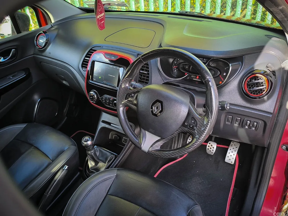 Renault Captur Hatchback, Diesel, 2017, Red