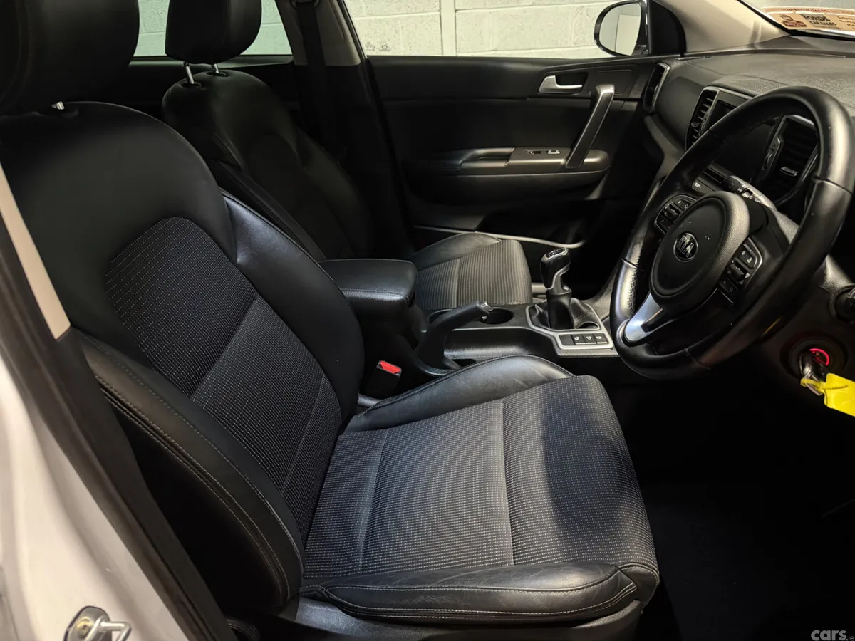 Kia Sportage SUV, Diesel, 2016, White