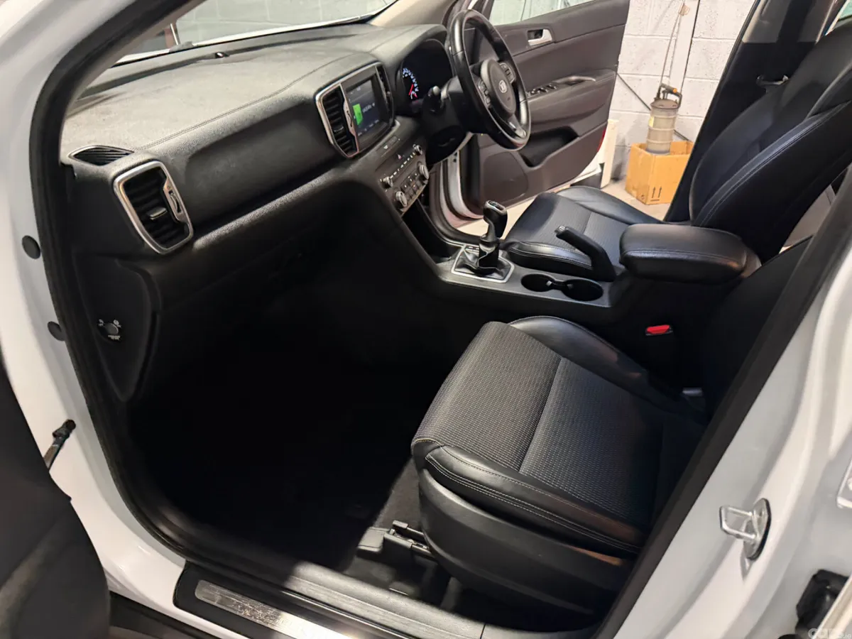 Kia Sportage SUV, Diesel, 2016, White