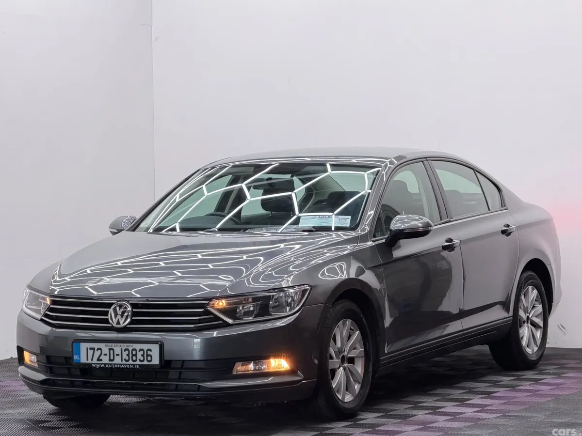 Volkswagen Passat Saloon, Diesel, 2017, Grey